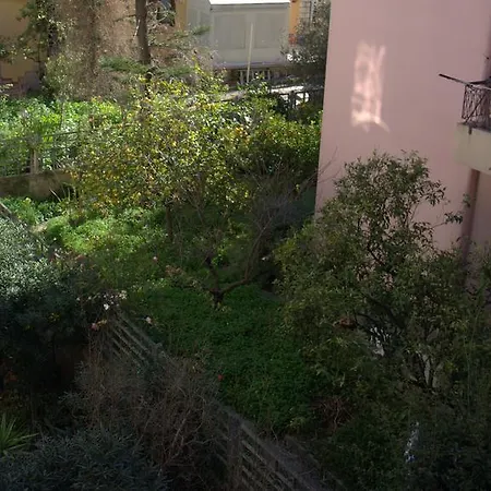 La Casa Di Iride בית הארחה קליארי